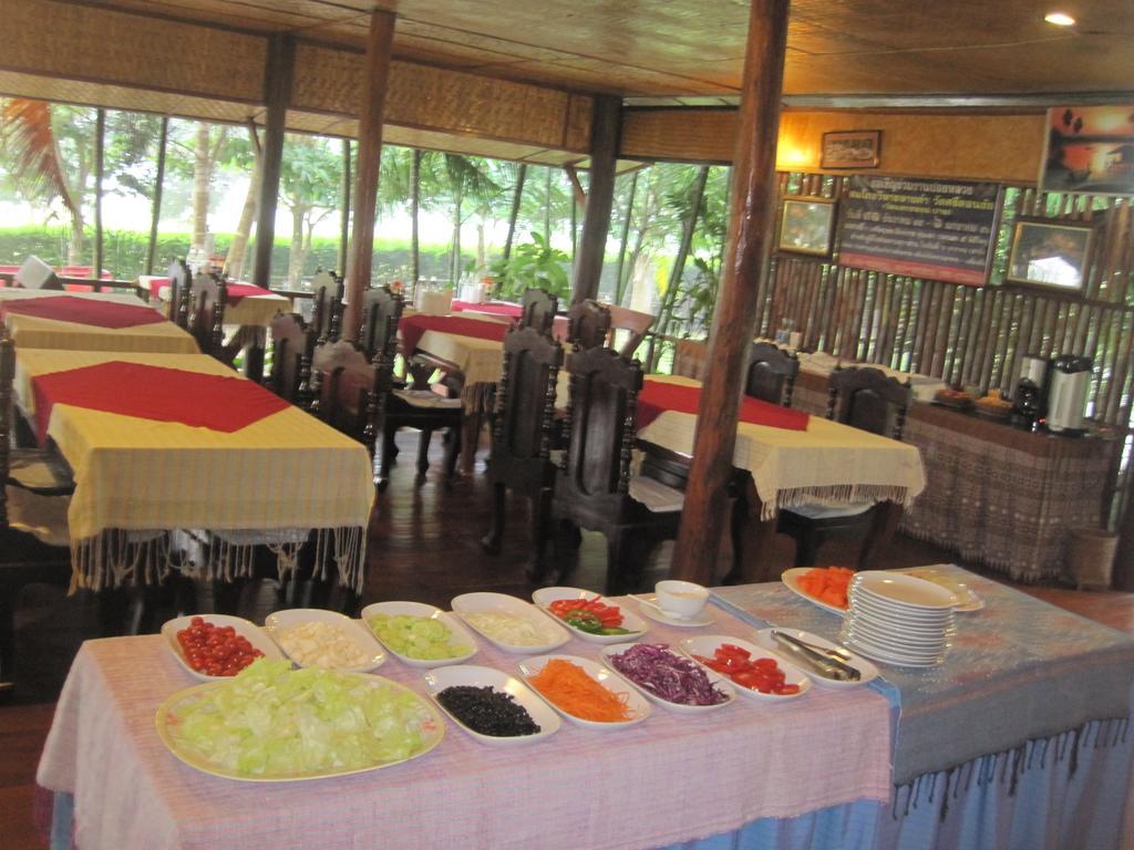 Le Mont Resort Pai Exteriör bild